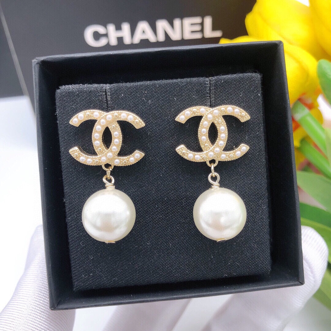 18K Chanel Pearl Drop Earrings