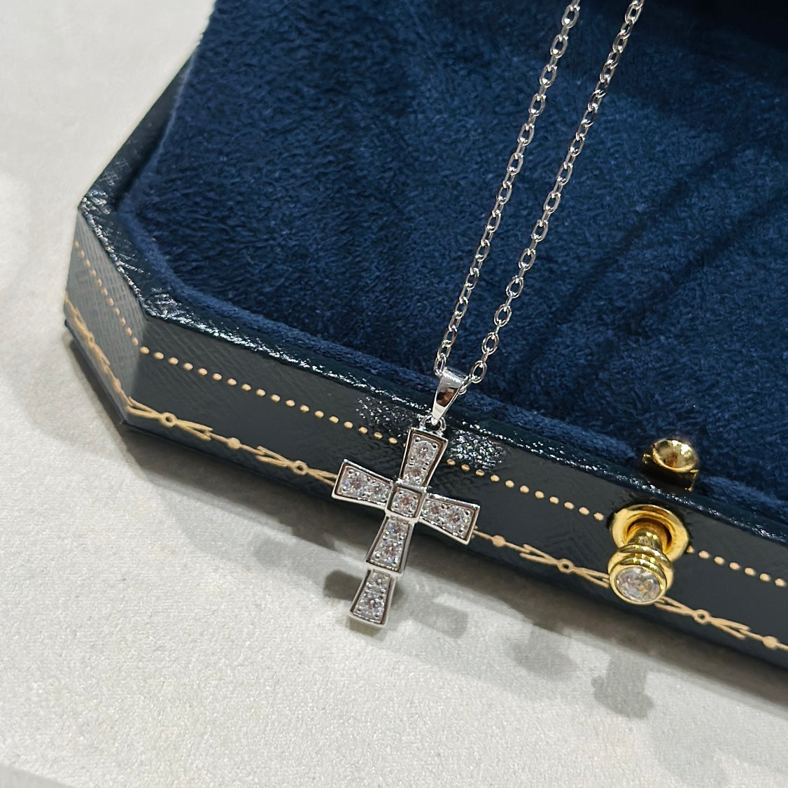 18K BVLGARI Diamond Pendants Necklace