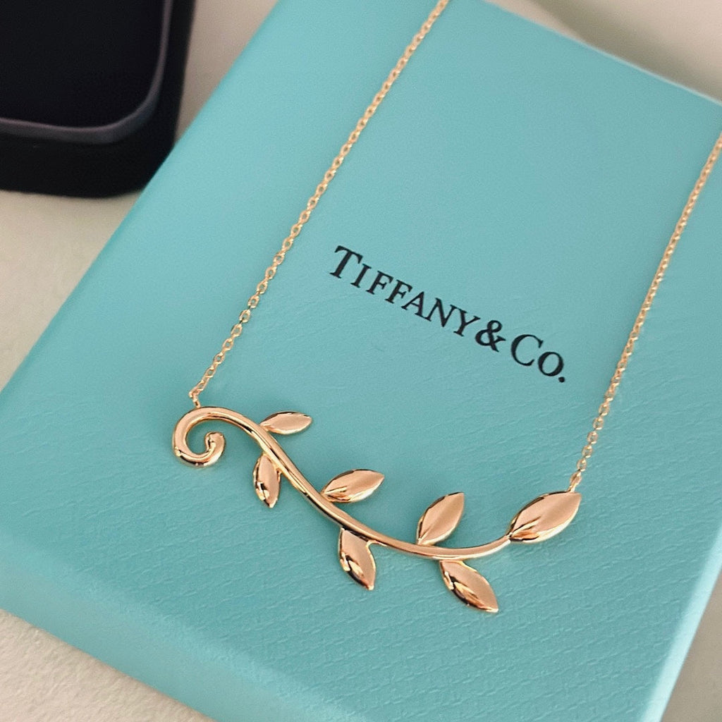18K Tiffany & Co. Olive Leaf Vine Pendant Necklace
