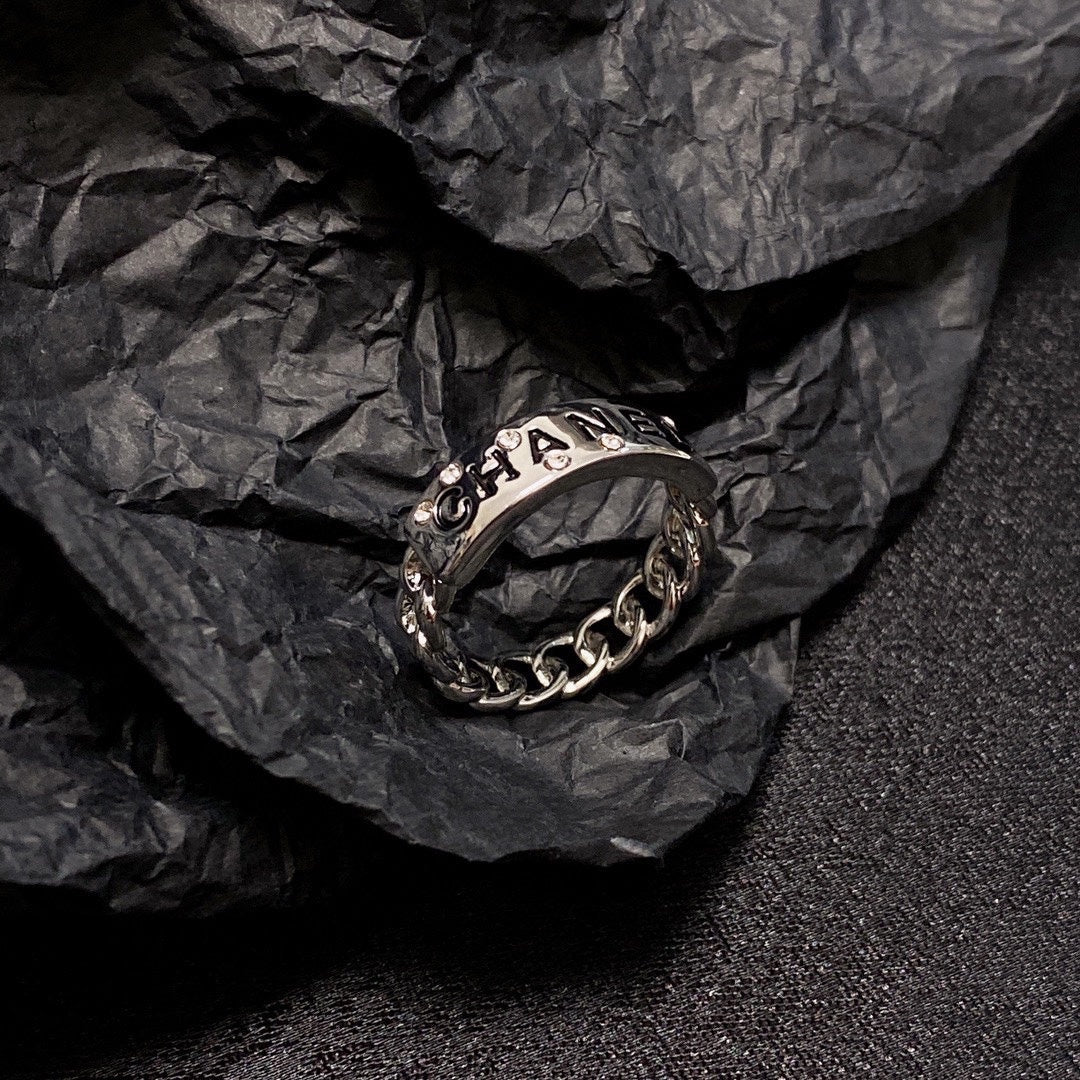 18K Chanel Chain Link Ring