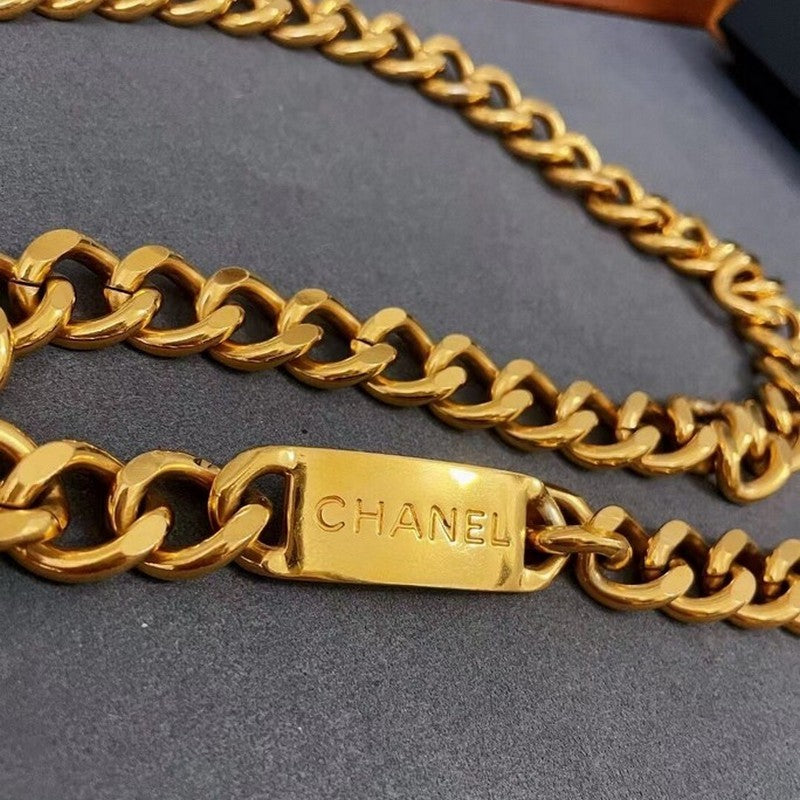 18K Chanel Gold Vintage Necklace