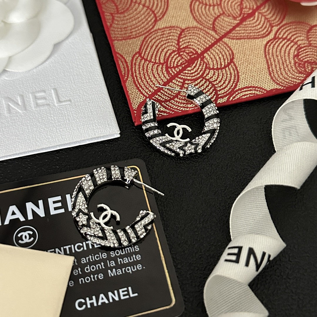 18K Chanel Black Diamonds Earrings