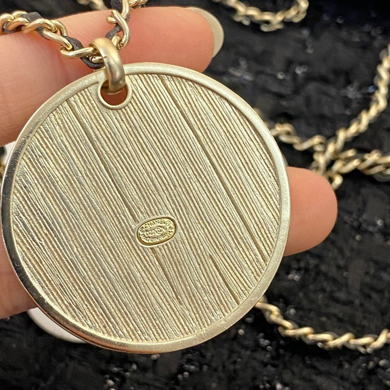 18K Chanel 22S Vintage Necklace