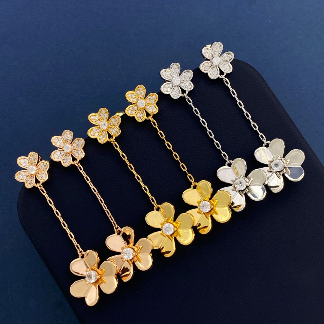 18K Van Cleef & Arpels Frivole Pendant Earrings