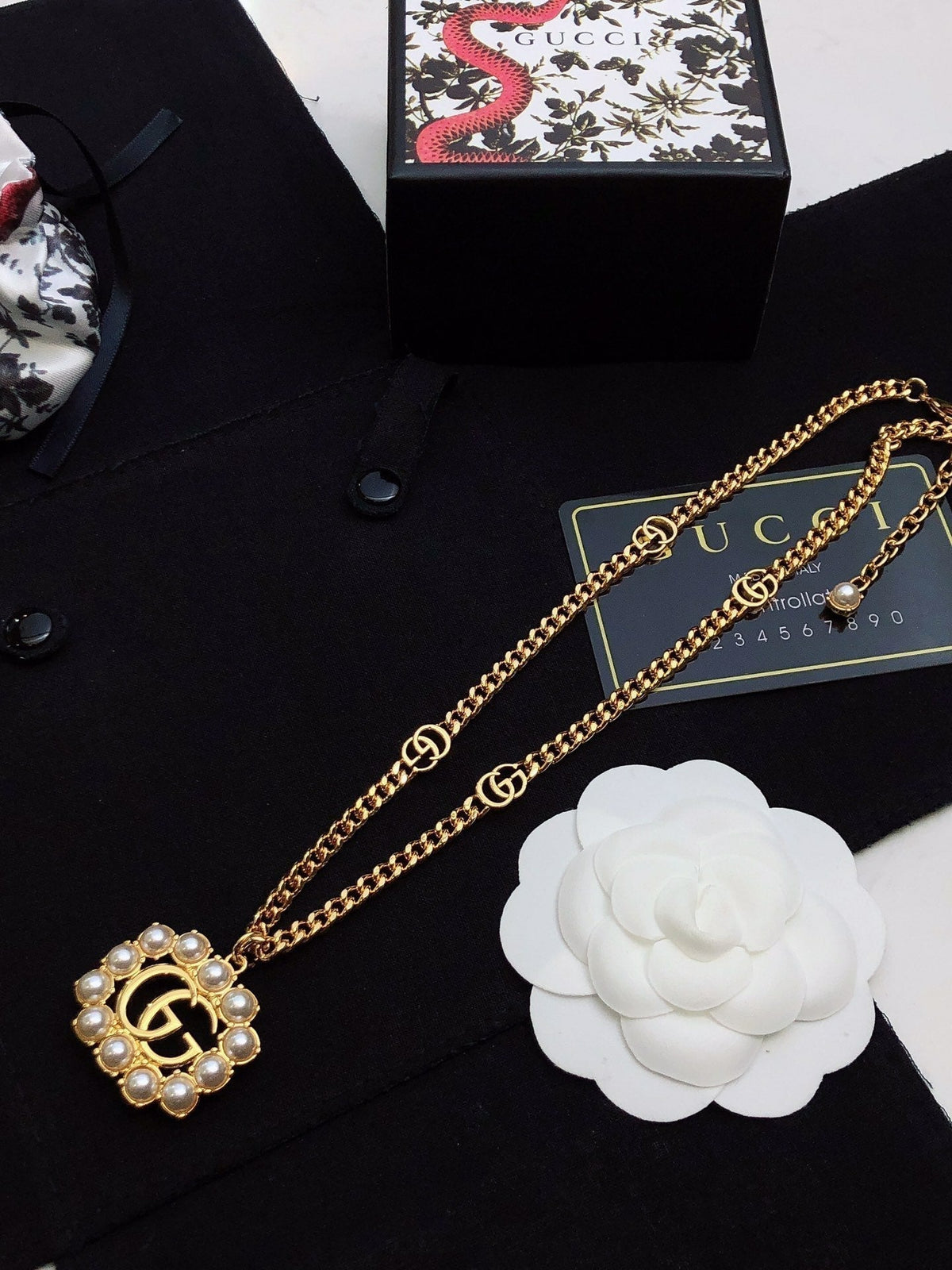 18K Double Gucci Pearl Double Gucci Necklace
