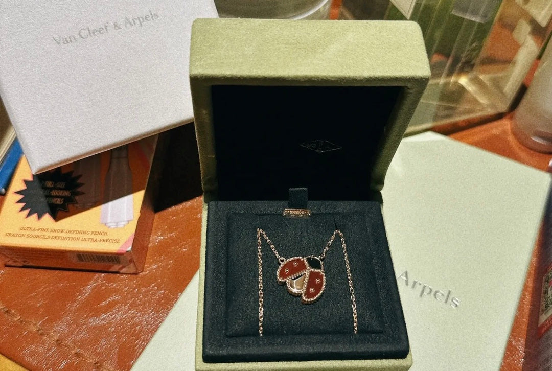 18K Van Cleef & Arpels Lucky Spring Pendant Necklace