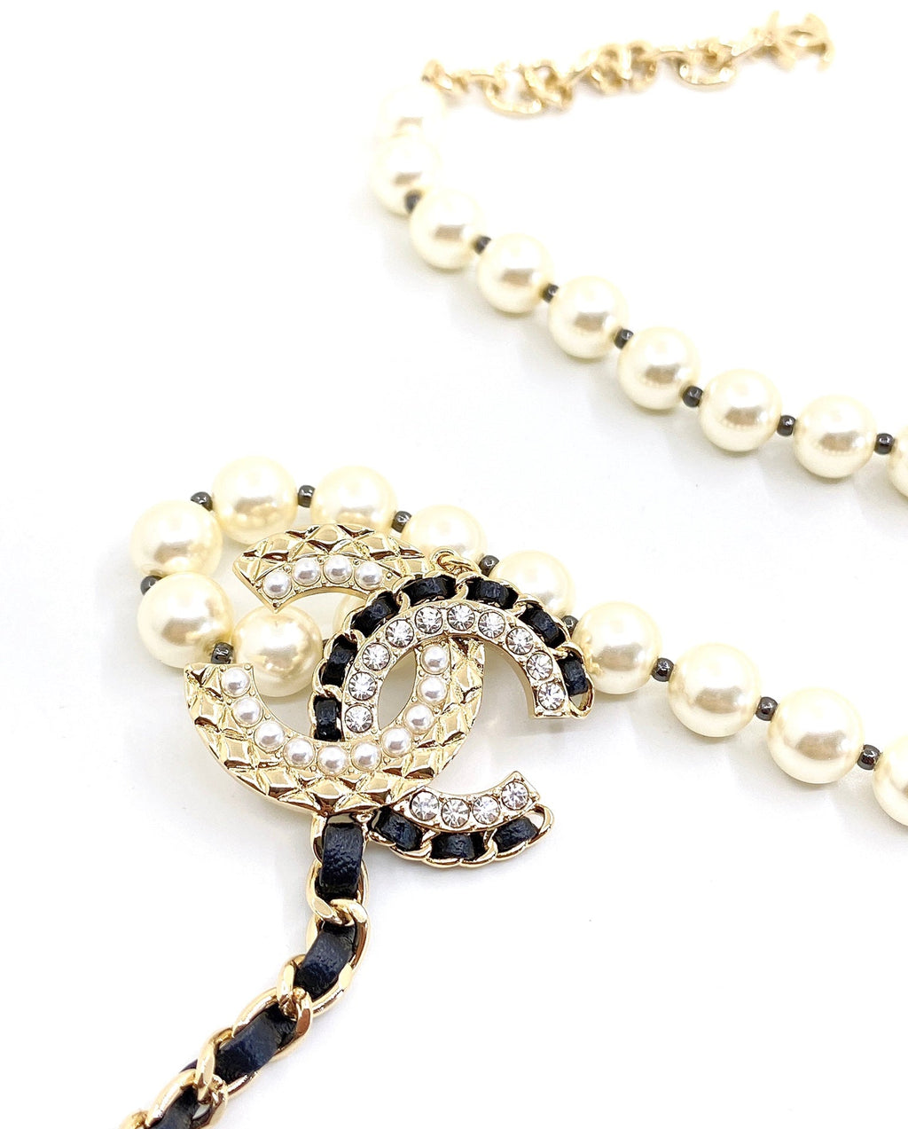 18K Chanel Leather Pearls Necklace