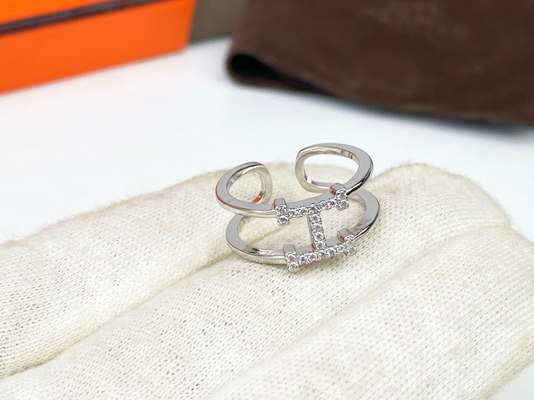 18K Ever Chaine D'ancre Hermès Ring