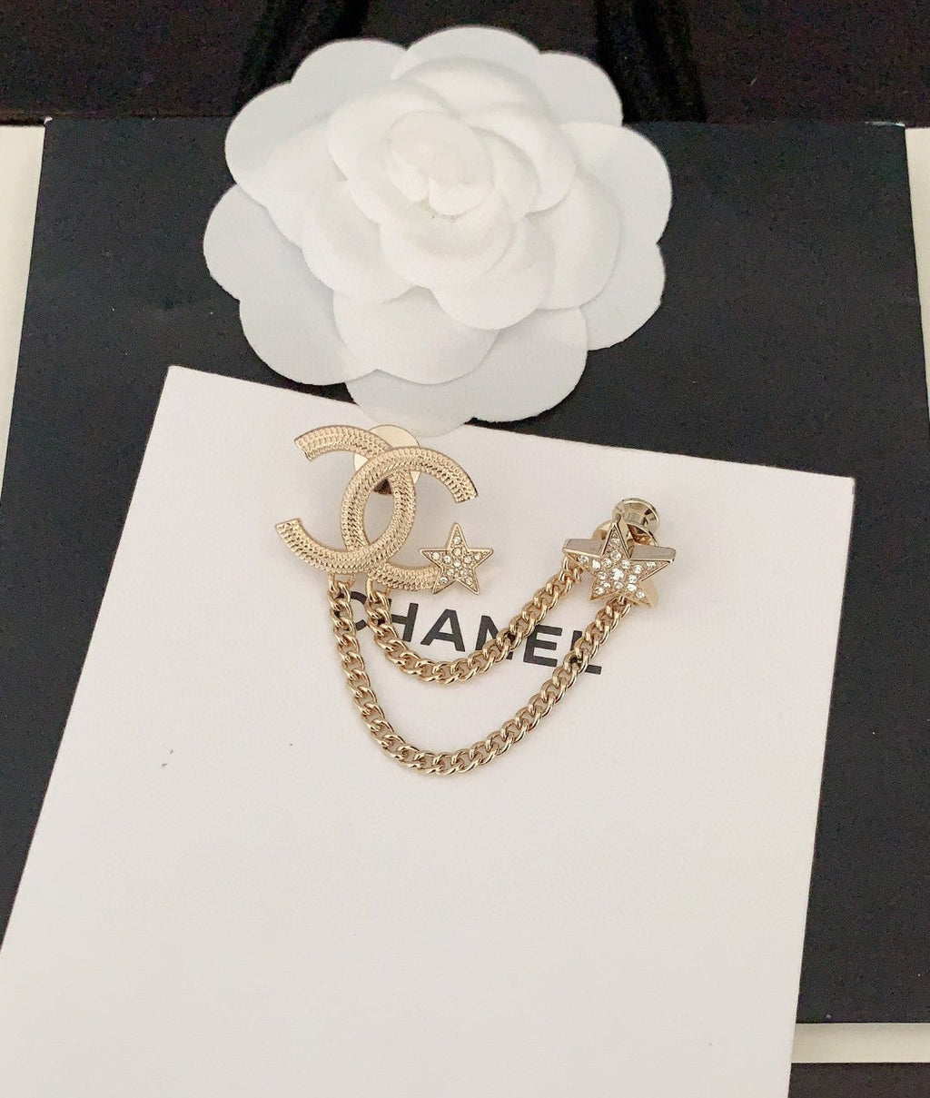 18K Chanel Heart Star Chain Brooch
