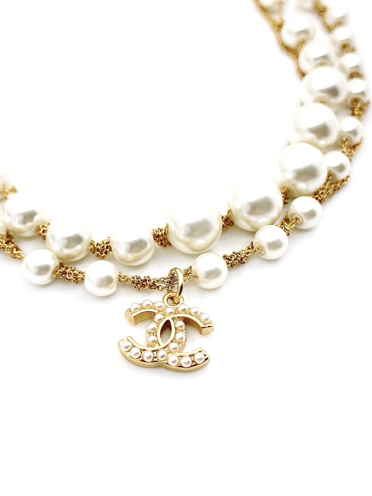 18K Chanel Pearls Necklace