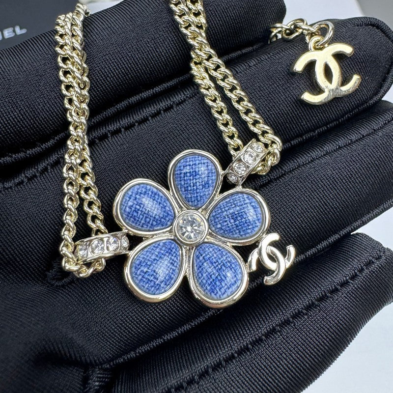18K Chanel 26C Blue Flower Diamond Bracelet