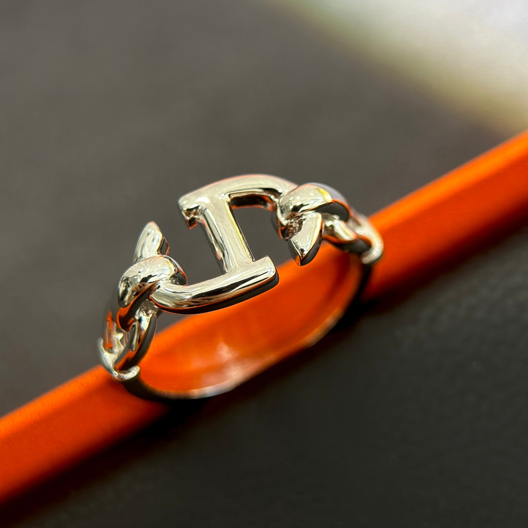 18K Farandole Hermès Ring
