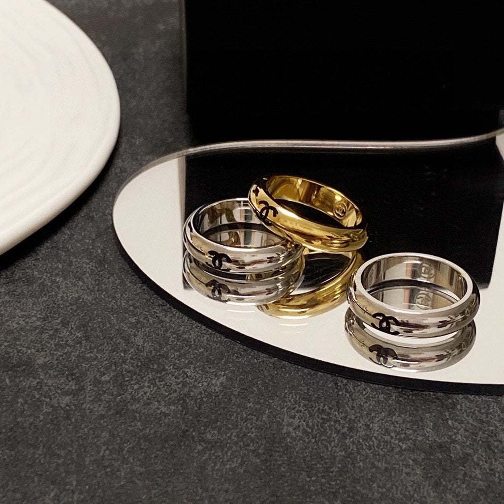 18K Chanel Coco Ring