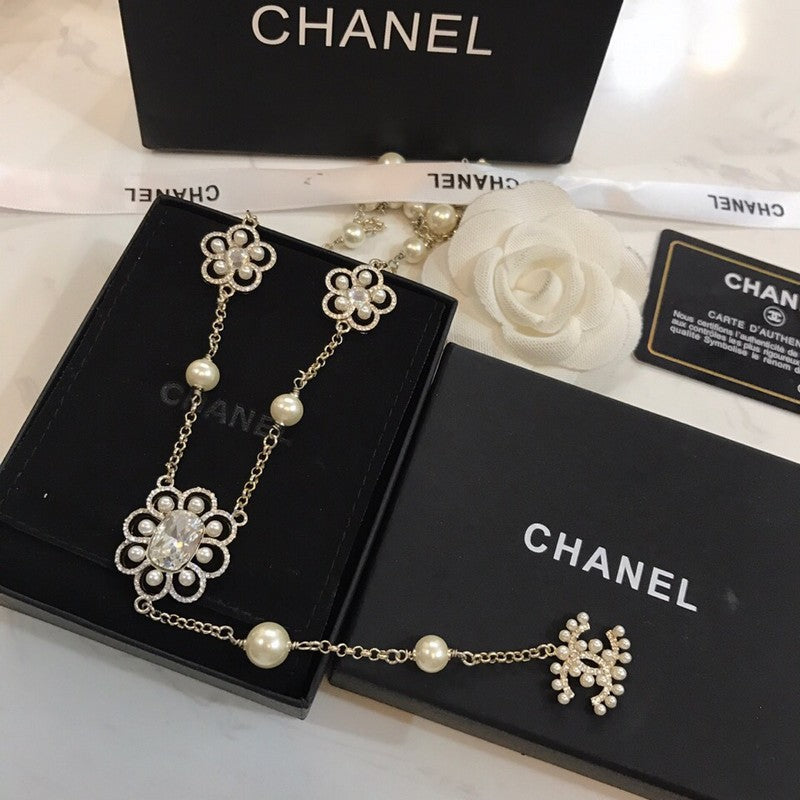 18K Chanel Flowers Pearl Long Necklace