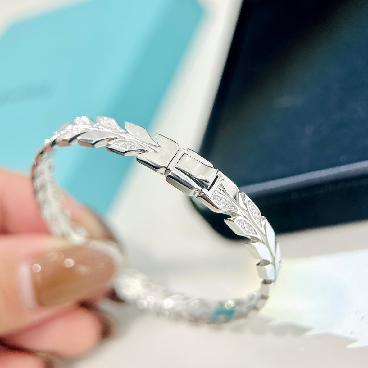 18K Tiffany & Co. Victoria Vine Diamonds Bracelet