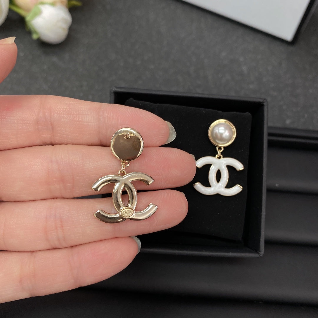 18K Chanel White Pearl Earrings
