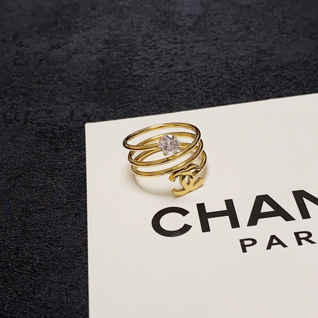 18K Chanel Vintage Pearl Ring