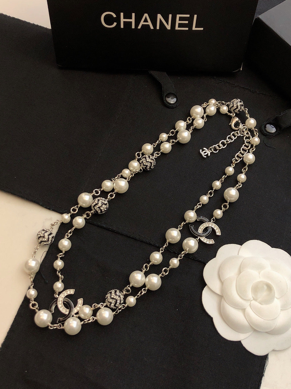 18K Chanel Star Pearls Long Necklace