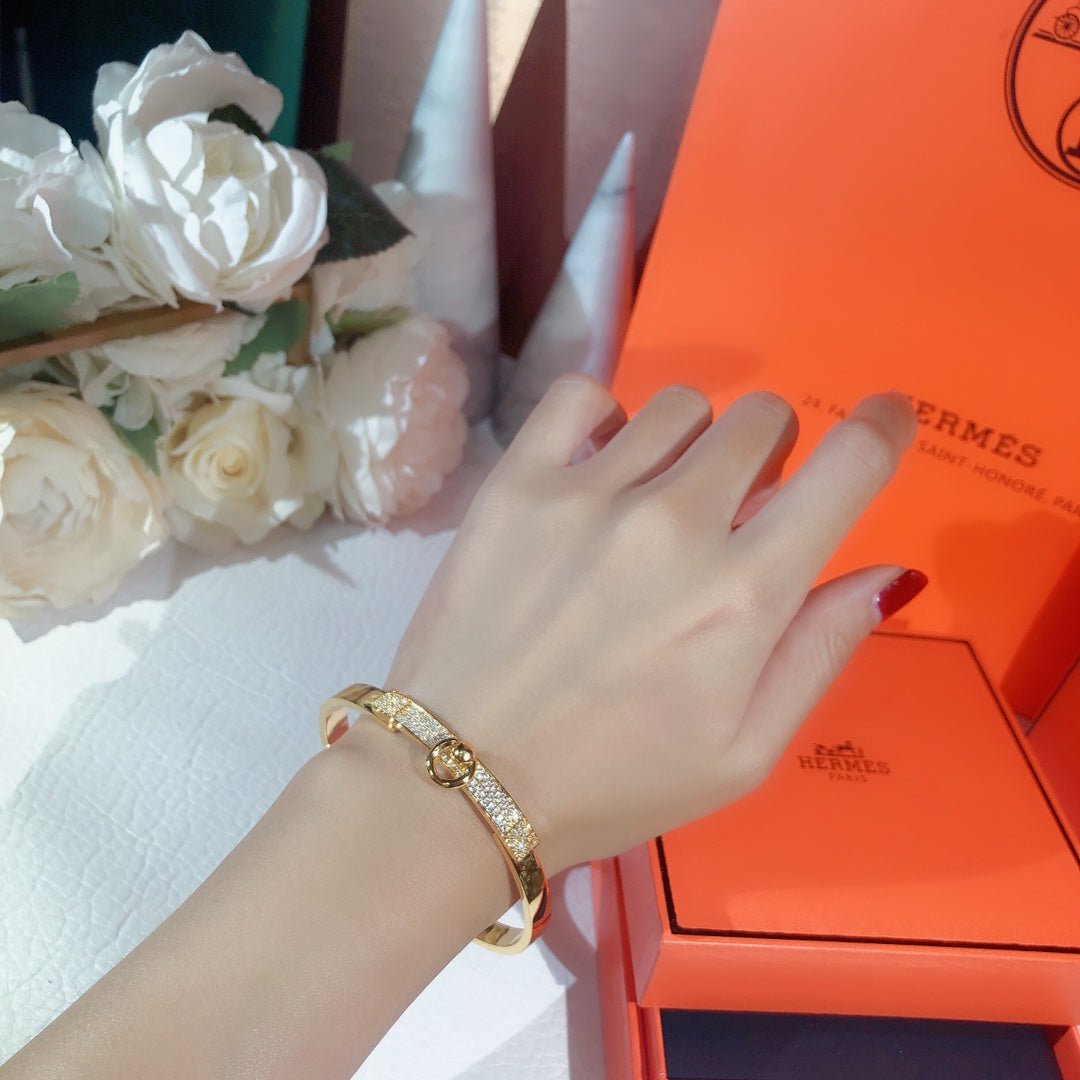 18K Collier De Chien Diamond Hermès Bracelet