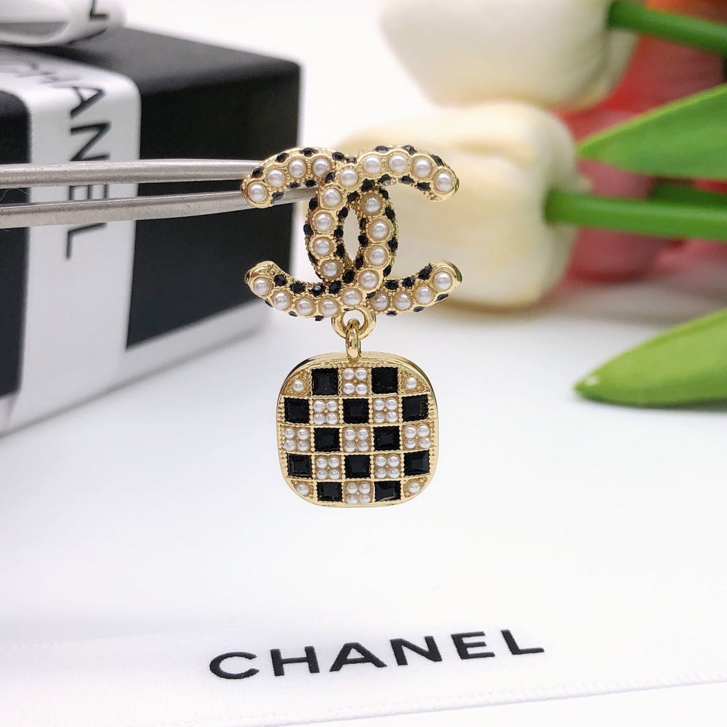 18K Chanel Chain Earrings