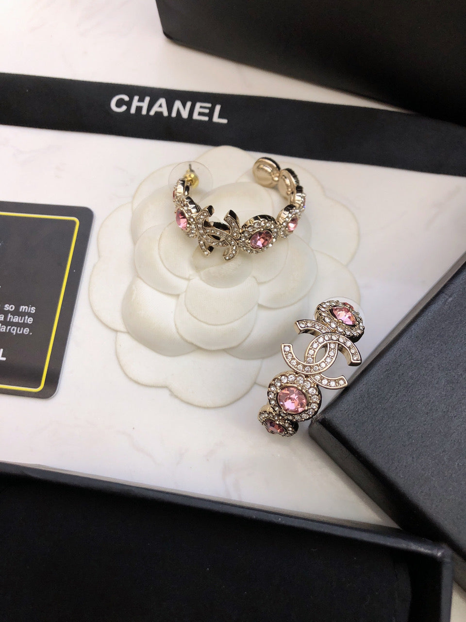 18K Chanel Flowers Earrings