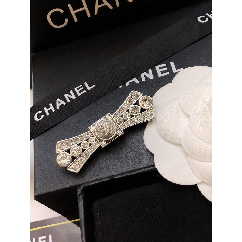 18K Chanel Bow Tie Diamond Brooch