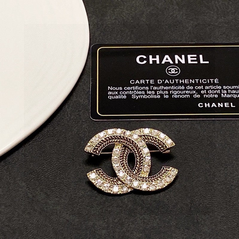 18K Chanel Diamond Gold Brooch