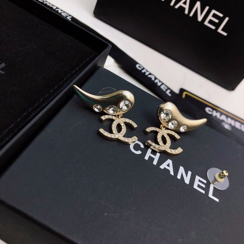 18K Chanel Feather Diamond Gold Earrings
