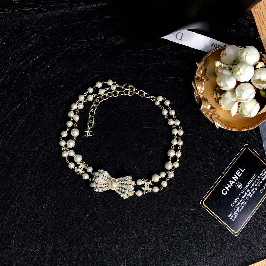 18K Chanel Bow Choker Necklace
