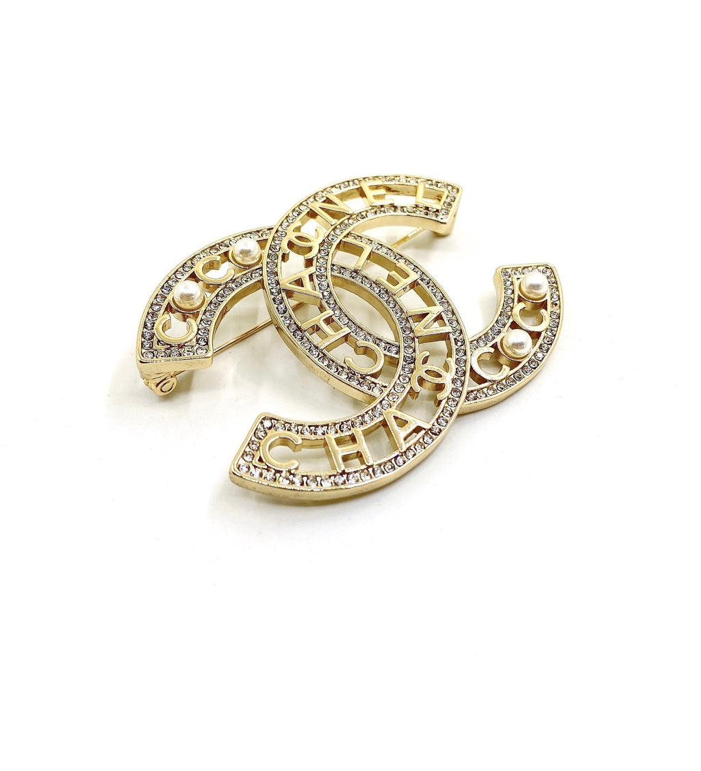 18K Chanel Script Diamonds Brooch