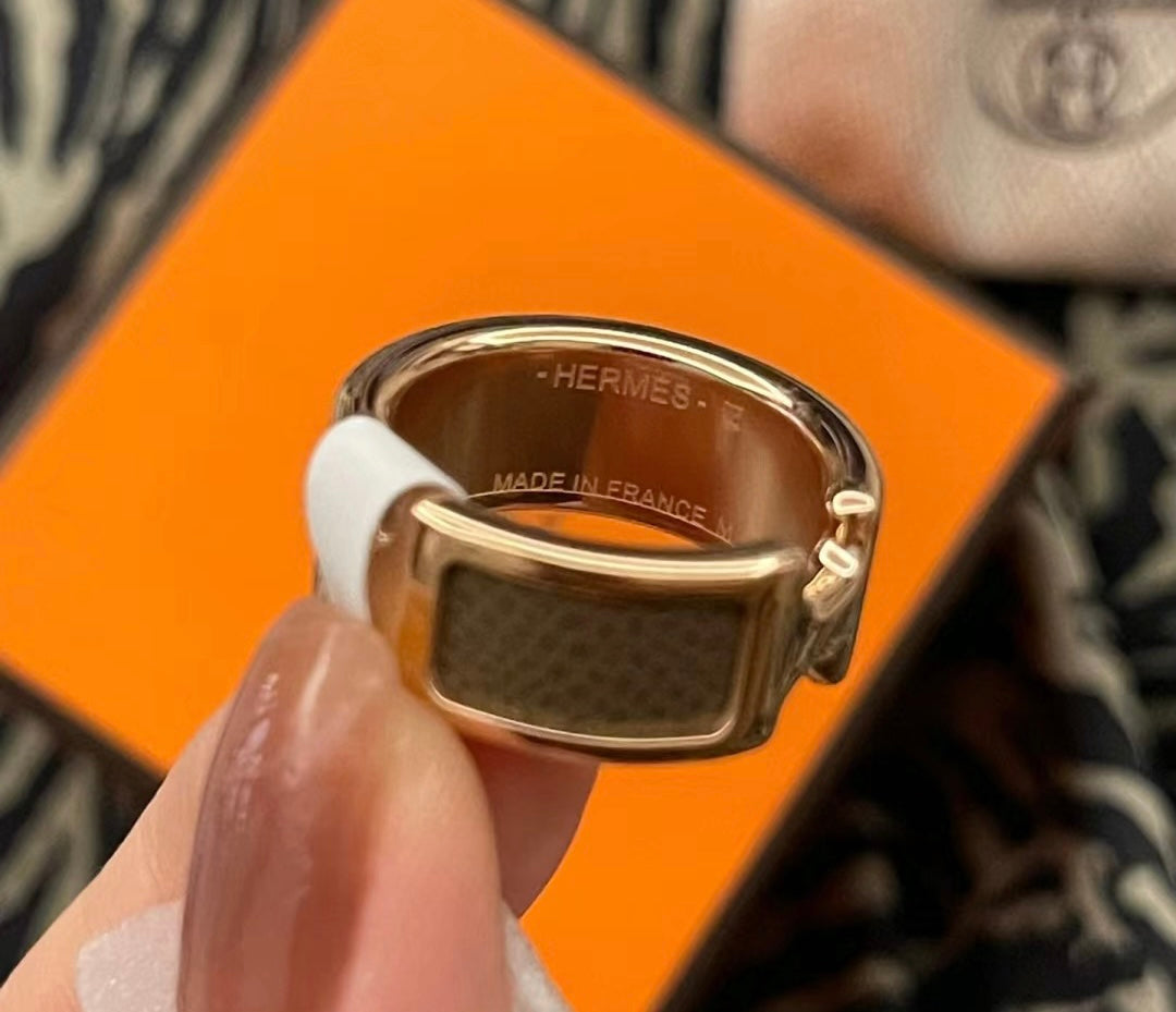18K Olympe Hermès Ring