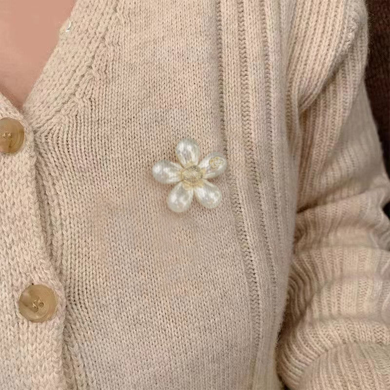 18K Chanel Pearls Brooch