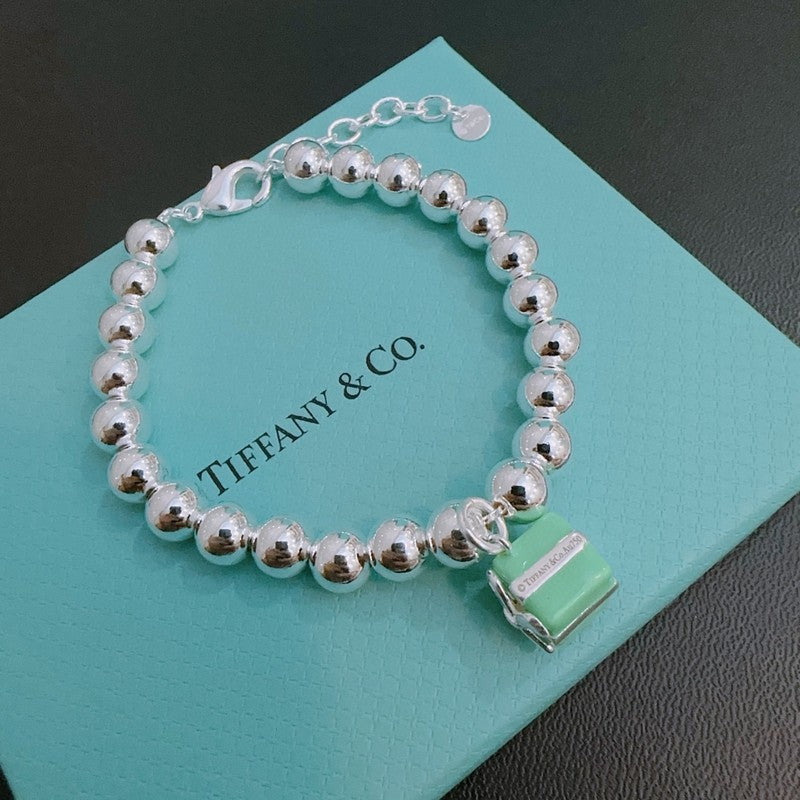 18K Return to Tiffany & Co. Blue Gift Box Bracelet