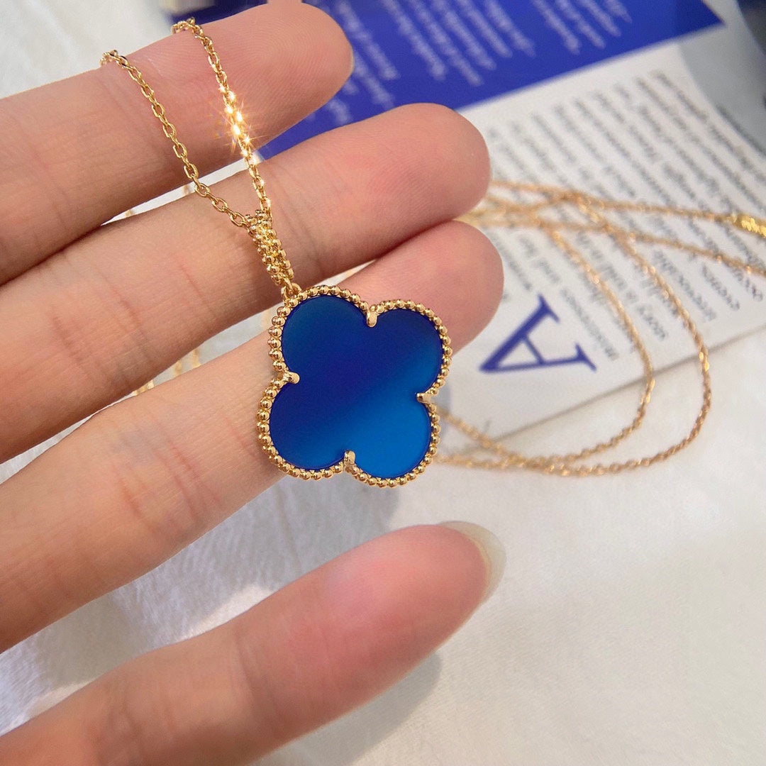 18K Van Cleef & Arpels Magic Alhambra Agate Clover Necklace