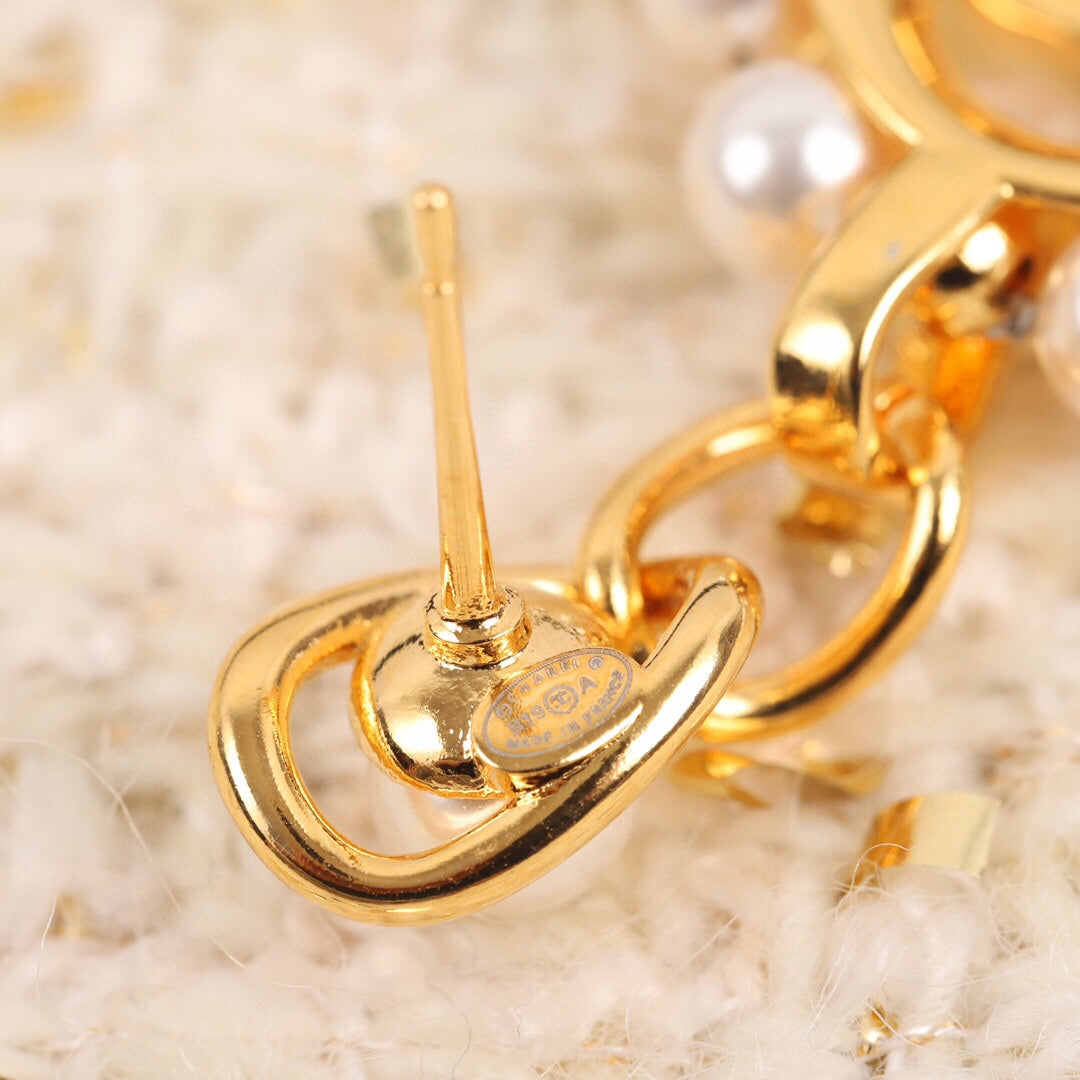 18K Chanel Square Pearl Pendant Earrings