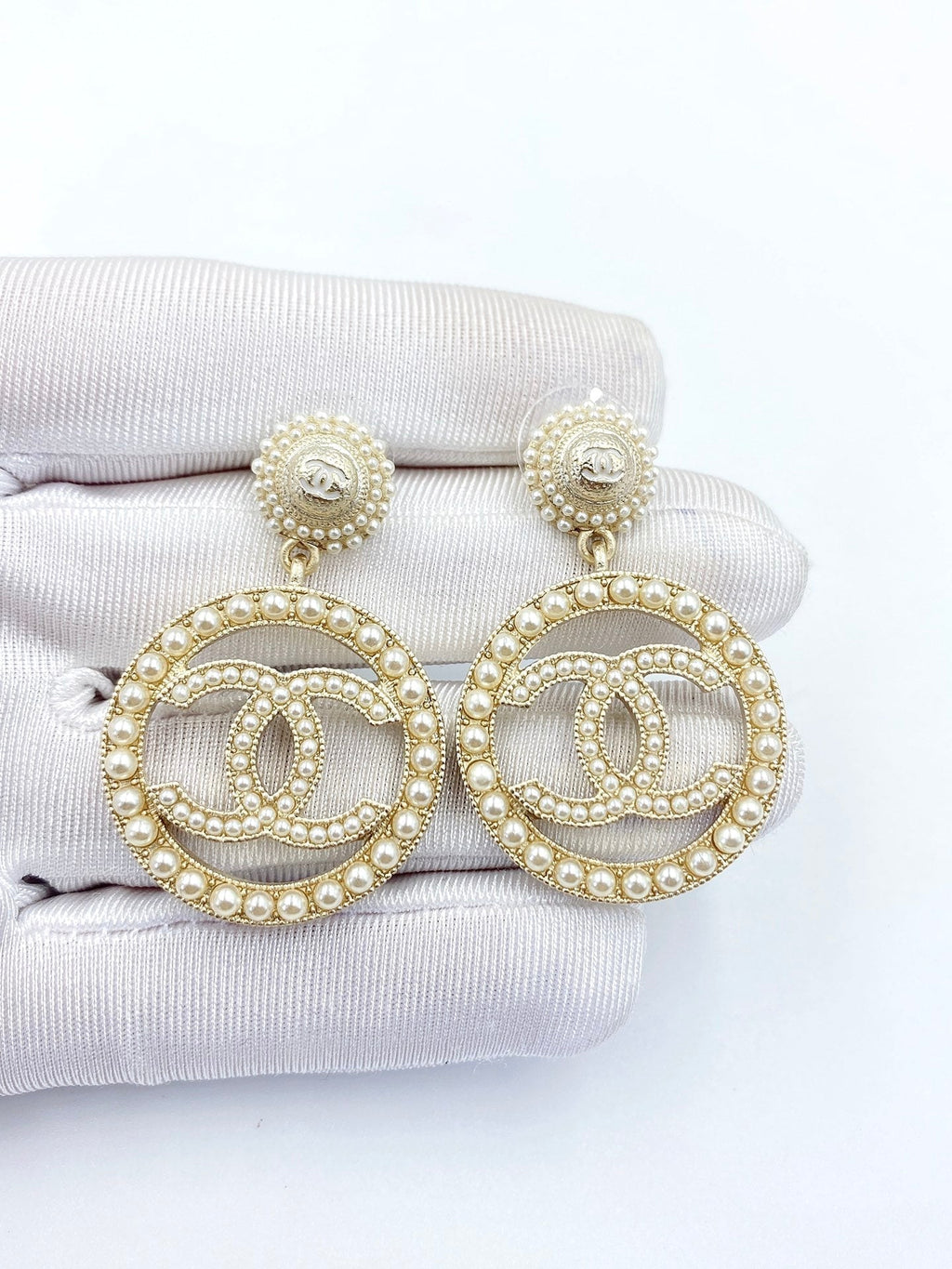 18K Chanel Pearl Earrings