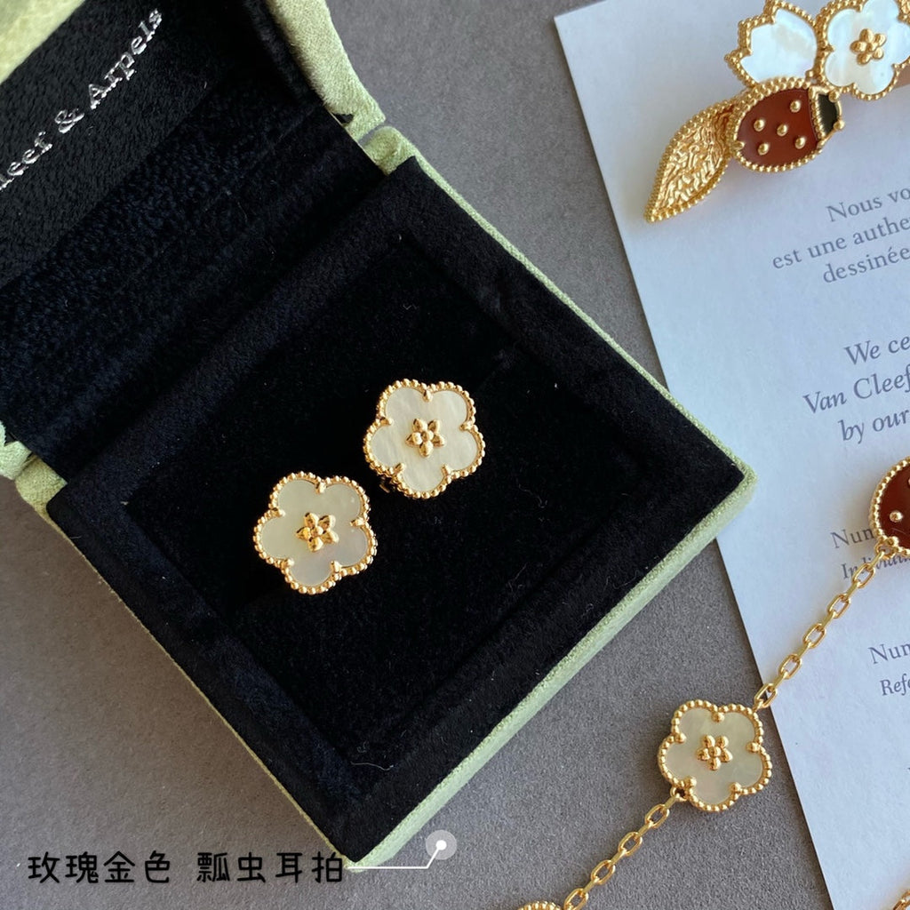18K Van Cleef & Arpels Lucky Spring Plum Blossom Earrings