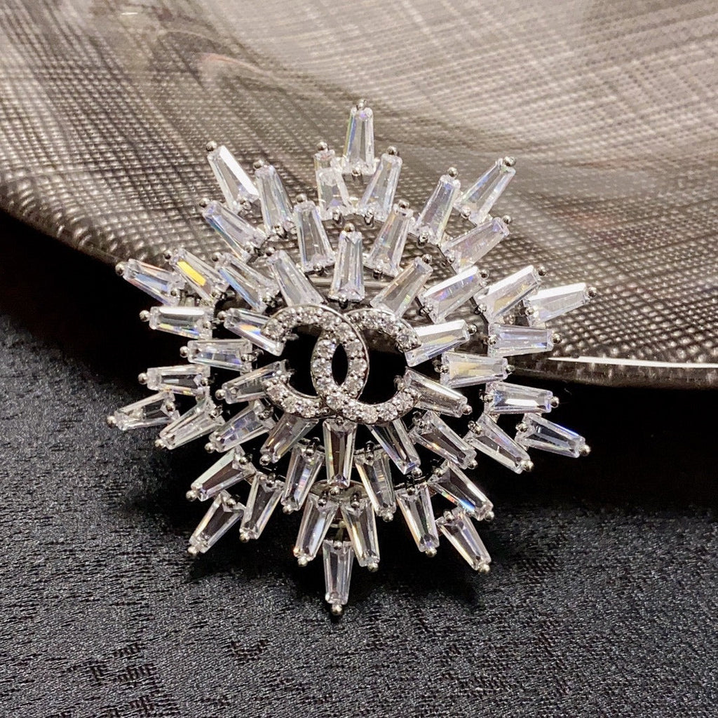 18K Chanel Snow Flower Brooch