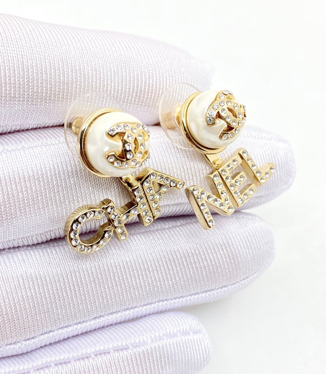 18K Chanel Diamonds Script Earrings