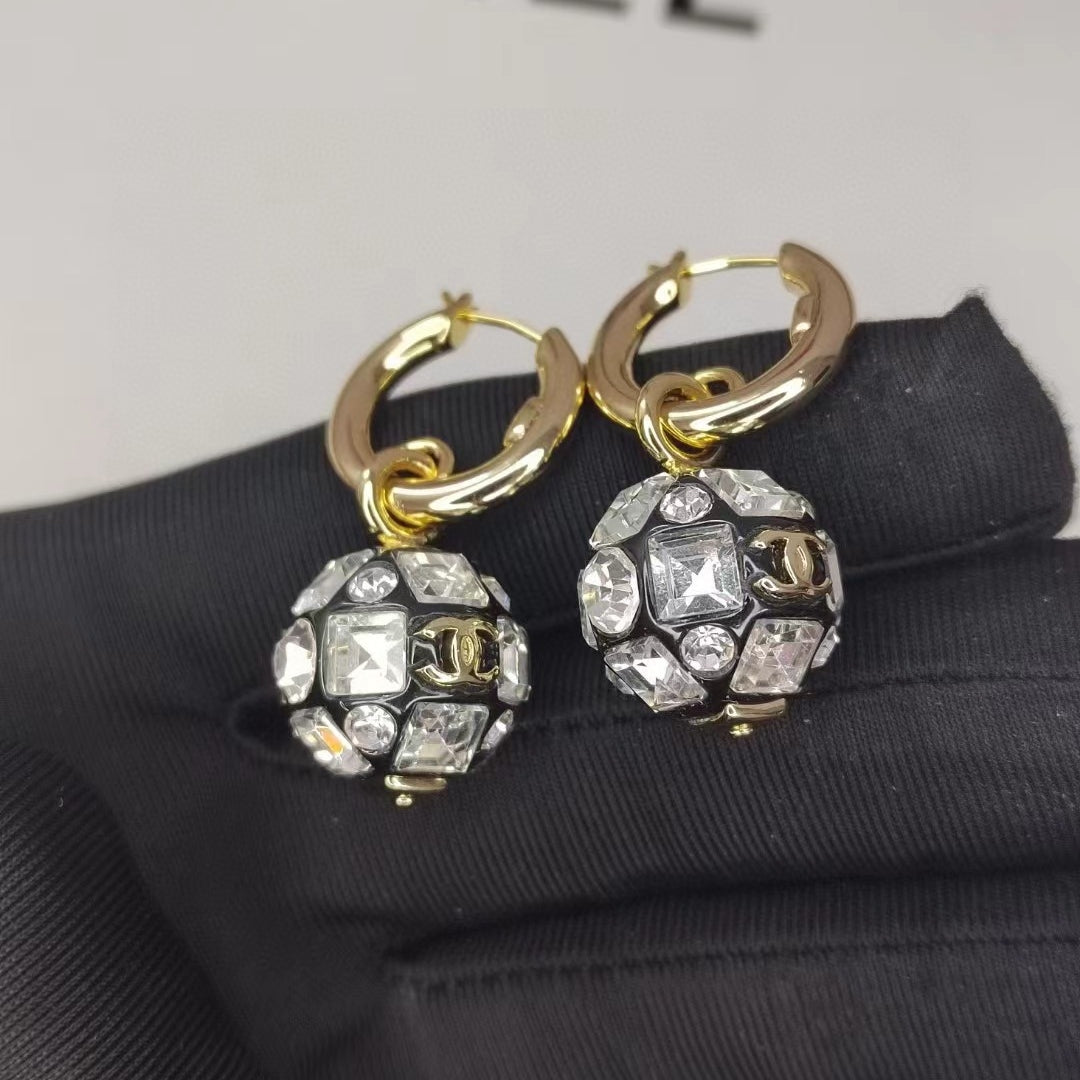 18K Chanel Round Crystals Earrings