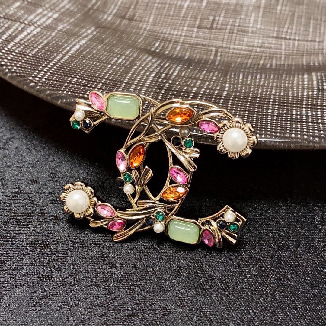 18K Chanel Crystal Flower Brooch