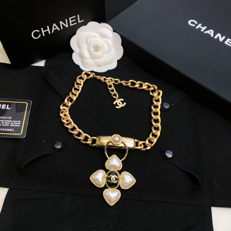 18K Chanel Pearl Choker Chain Necklace