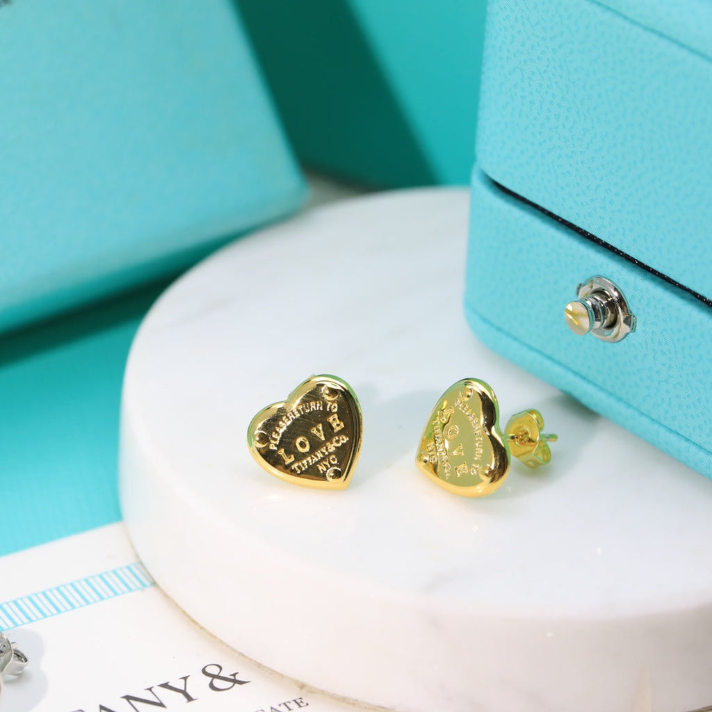 18K Return to Tiffany & Co. Love Earrings