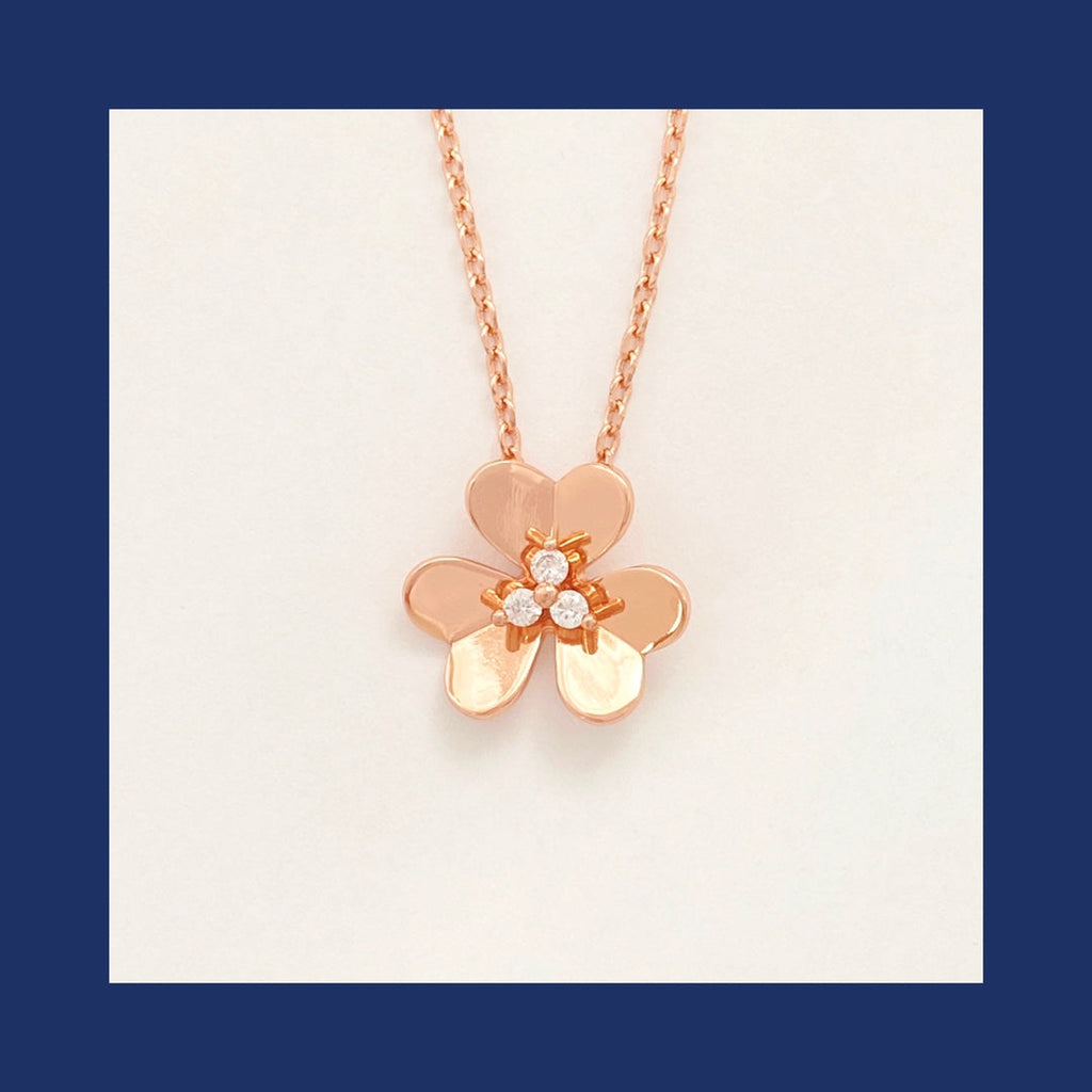 18K Van Cleef & Arpels Frivole Large Necklace