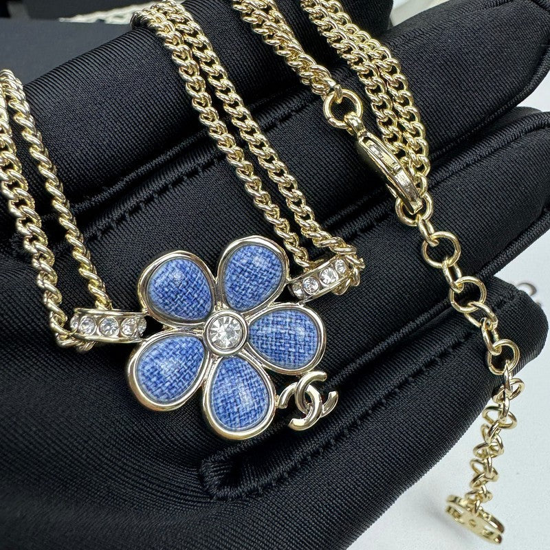 18K Chanel 26C Blue Flower Choker Necklace