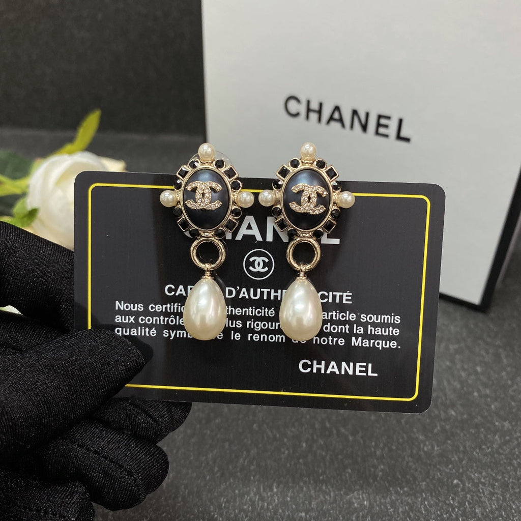 18K Chanel Pearl Pendant Earrings