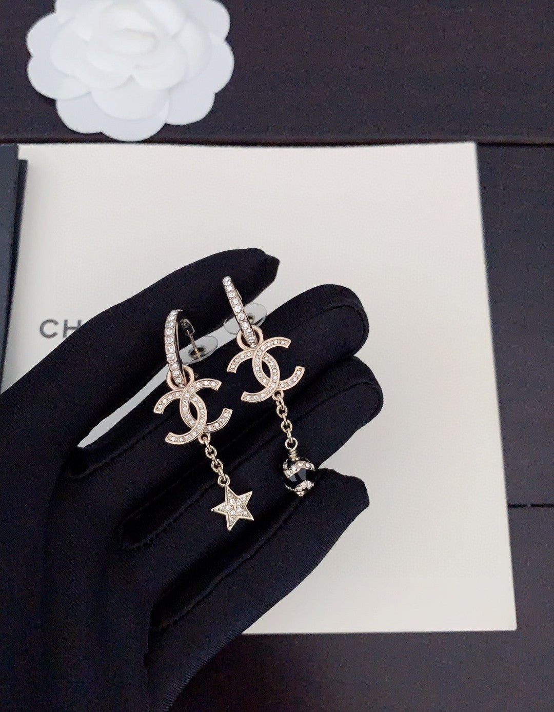 18K Chanel Pearl Long Pendant Earrings