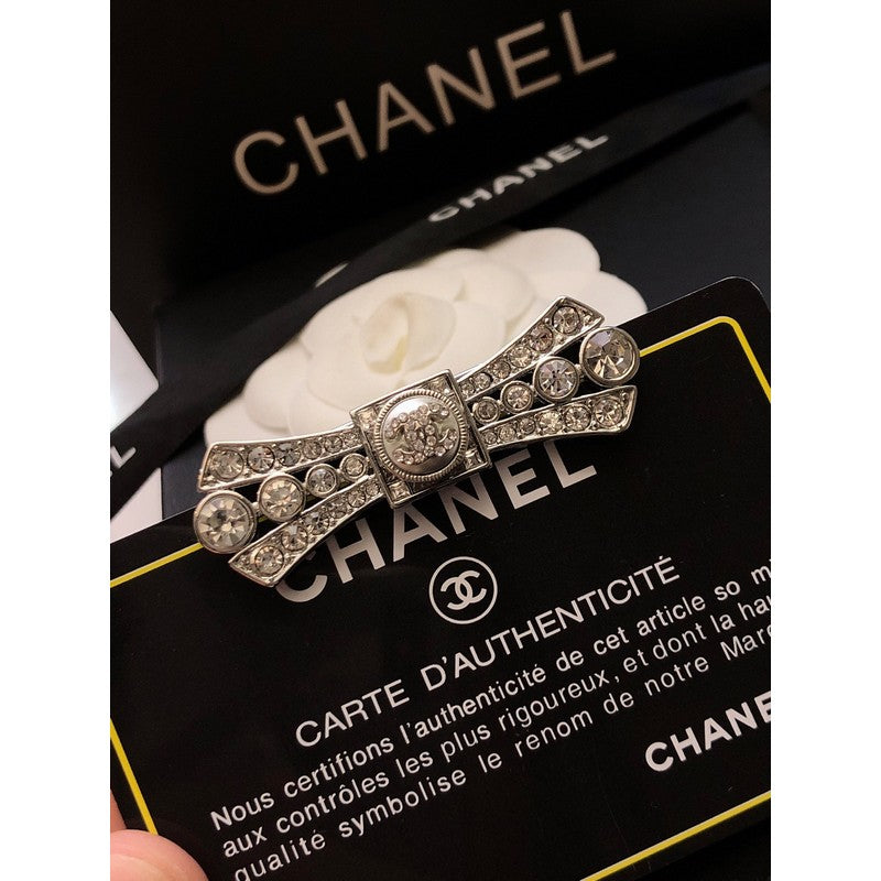 18K Chanel Bow Tie Diamond Brooch