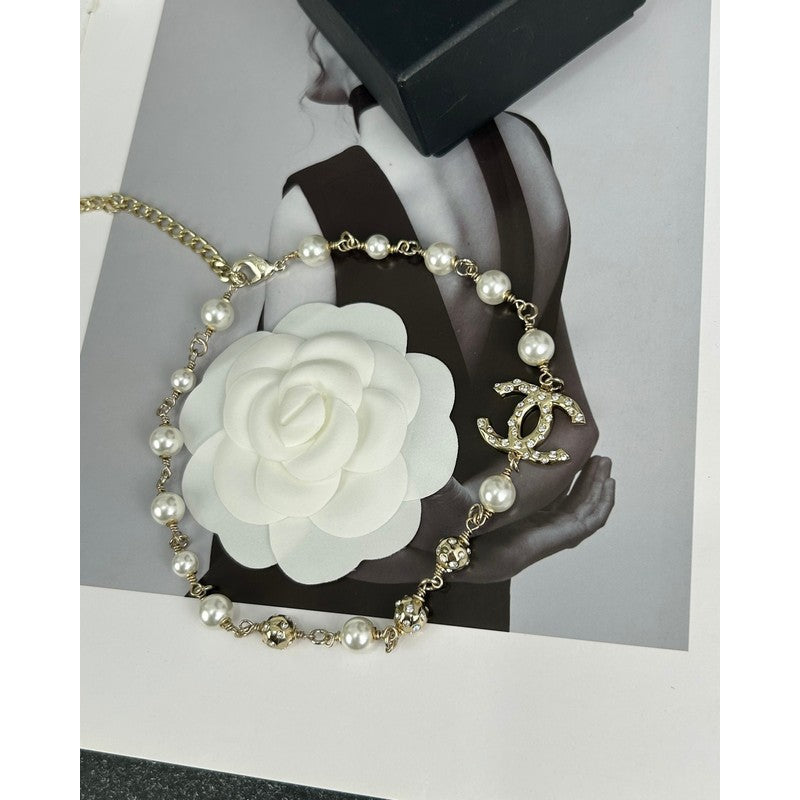 18K Chanel White Pearls Necklace