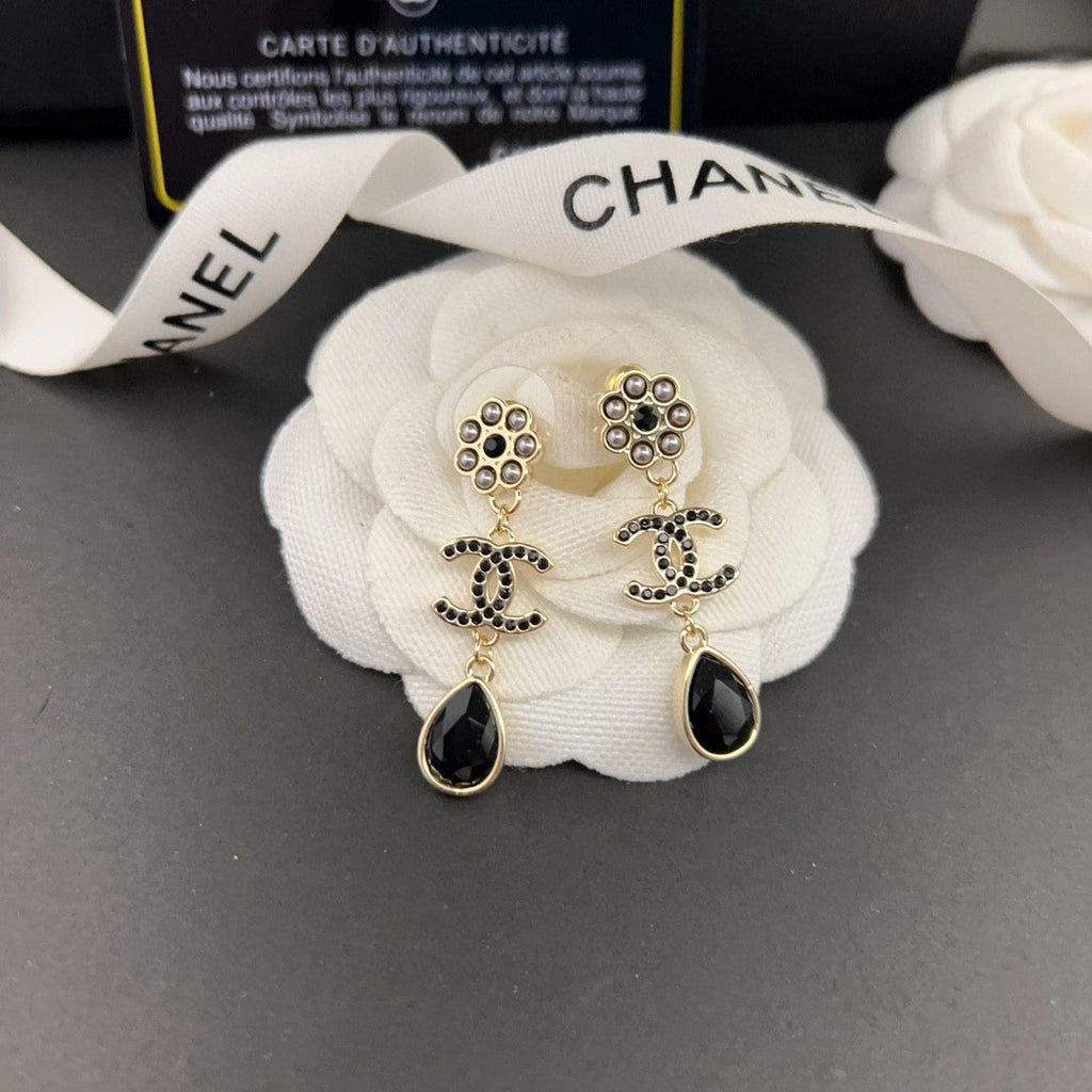 18K Chanel Black Crystals Earrings